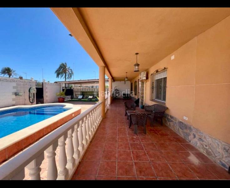Foto 8e288e95-6210-440e-97a1-227e6125440c. Location chalet avec cheminée parking piscine dans El Altet Elche / Elx