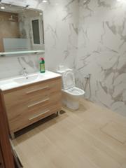 Affitto Piano terra in Plaza Crevillente - Antiguos Juzgados - El Asilo. Planta baja con entrada independiente