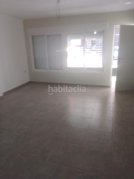 Foto 3438350e-a4dd-4cd3-b00a-1d5ca796d42f. Alquiler local comercial local reformado en Altabix en Elche / Elx