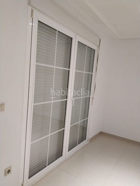 Foto 12ce1a1c-21da-4a17-8b44-9de6ebdd8903. Alquiler casa adosada triplex adosado en alquiler en Aspe