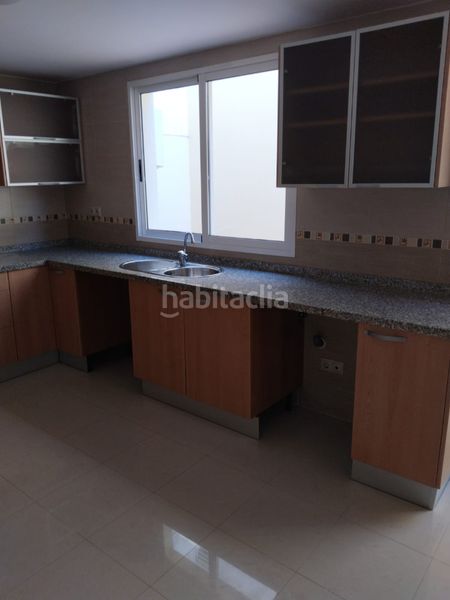 Foto 14a6160a-d10f-4f0f-ac19-eb2c3321b94b. Alquiler casa adosada triplex adosado en alquiler en Aspe