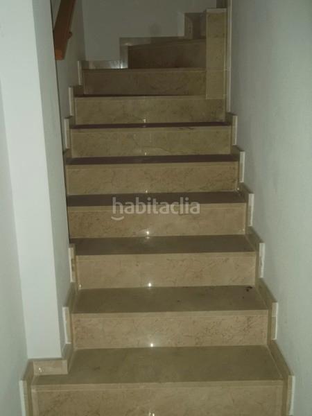 Foto 3593ea52-a819-4191-bc64-31bdd040a955. Alquiler casa adosada triplex adosado en alquiler en Aspe