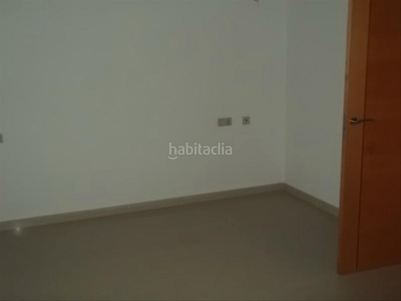 Foto a7906581-283f-4bfd-a5fe-4a1cc70c8e8c. Alquiler casa adosada triplex adosado en alquiler en Aspe