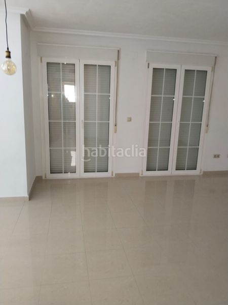 Foto ac23e78d-b66c-4ade-b7aa-df6c45c617fc. Alquiler casa adosada triplex adosado en alquiler en Aspe