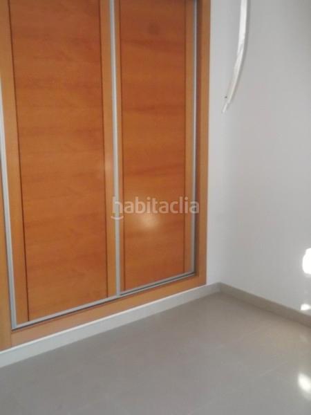 Foto ff02b3f5-57a9-4803-997f-abe58a45a54d. Alquiler casa adosada triplex adosado en alquiler en Aspe
