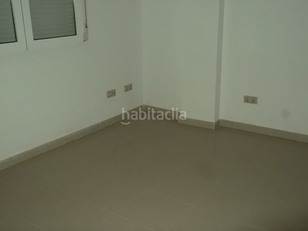 Foto cec5cf32-492d-4750-a346-a495f0b0daa4. Lloguer casa adossada amb aparcament a Las Fuentes-Los Cipreses Aspe
