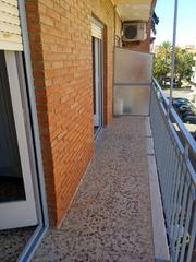 Lloguer Pis a Carrús Este. Piso con ascensor de alquiler ewn zona carrus este