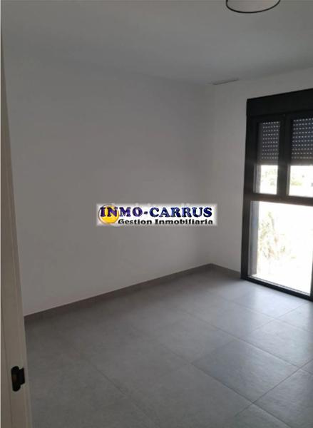 Foto d9559f75-4f05-47a3-8a3f-d4e463169a16. Affitto appartamento con riscaldamento parcheggio piscina in Elche / Elx