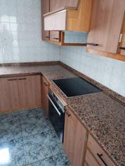 Etagenwohnung in Plaza Crevillente - Antiguos Juzgados - El Asilo