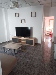 Rent Flat in Carrús Este. Piso reformado en alquiler