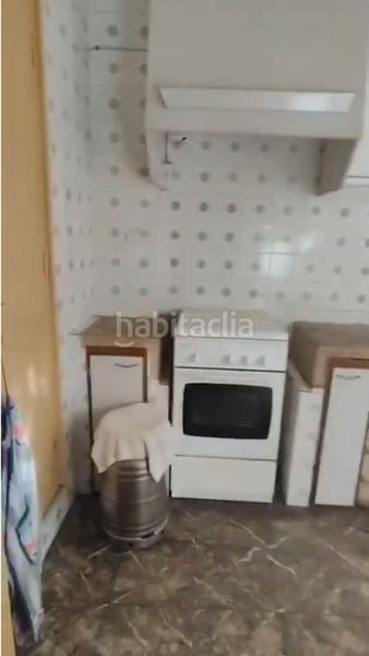 Foto 5dd0f734-5554-495c-9a4f-ba177f1c1a86. Piso  para reformar en venta en Las Trescientas-San Francisco-Ciudad Vergel Elda