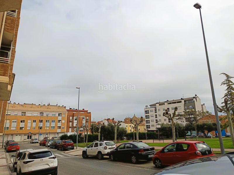 Foto 8388266f-bfc7-4c59-b5c5-df48567b8c73. Local comercial a calle los cedros 4 a Lardero