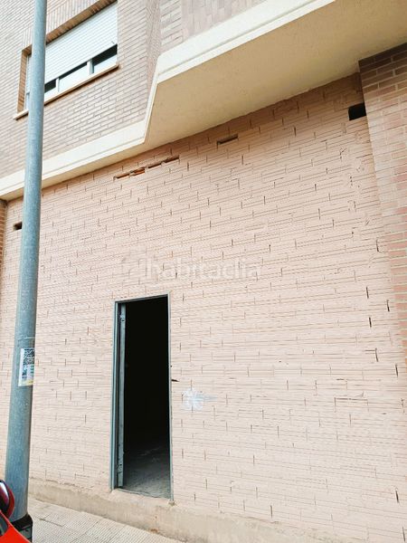 Foto b080ff58-d8b3-4800-a834-21840bdb495f. Local comercial a calle los cedros 4 a Lardero