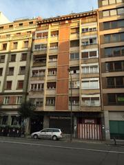 Aparcament cotxe  Autonomia kalea 35. Garaje en calle autonomia bilbao