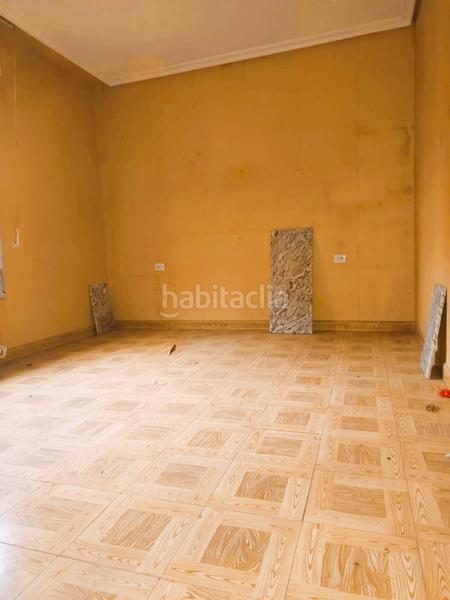 Foto bcb86a69-c0ac-4347-a117-c78fb83308f2. Edificio en calle hortal 11 en Lardero