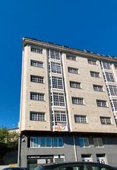 Flat in Rúa matías lópez 3. Piso 4 dormitorios en el centro de sarria.