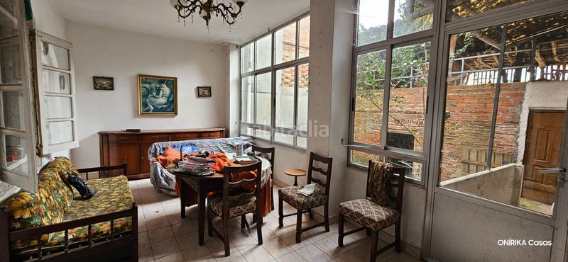 Foto 35ceecd5-5d32-40d2-80b9-21904e26d282. Edificio in rúa de leonardo rodríguez 8 in Chantada