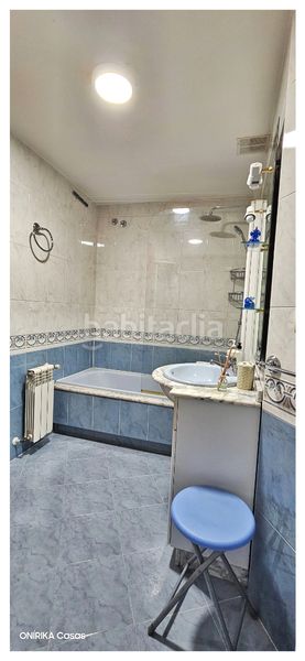Foto 2785c2fa-5942-475e-b028-6624ff83998f. Piso en rúa pedregal 5 en Bertamirans Ames