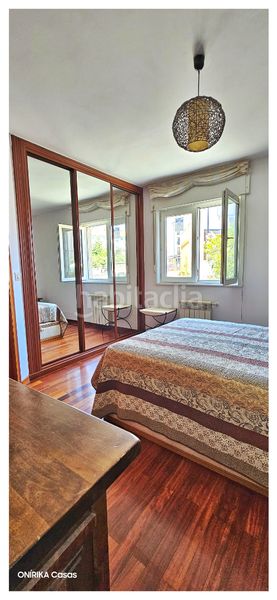 Foto d8d66ee9-6bce-433b-8307-da9da67e9375. Piso en rúa pedregal 5 en Bertamirans Ames