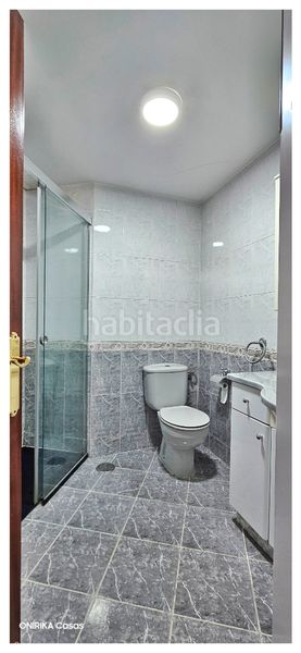 Foto fa7b30d5-e46f-4651-b3ce-d8b2ee23d9da. Piso en rúa pedregal 5 en Bertamirans Ames