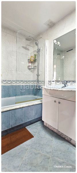 Foto fc328ac1-c569-4a52-a569-f2227eea75e2. Piso en rúa pedregal 5 en Bertamirans Ames