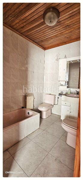 Foto 8d5c0ac5-d09a-4c01-bd8d-c2e8e9d1eae8. Casa amb calefacció a Monforte de Lemos