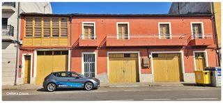 Casa en R�a do progreso 174. Casa racionalista para restaurar na r�a (valdeorras) � vistas ao