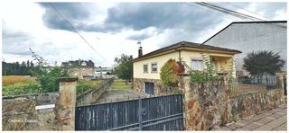 Chalet  Rúa ribela 6. Chalet en a ribela con 863 m² de parcela, doble acceso y anexos