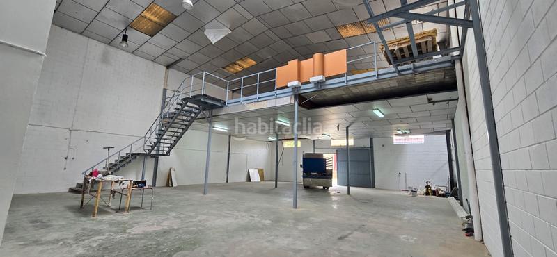 Foto 6d0c73a6-c579-40f2-a674-da2d9a2e06d1. Alquiler nave industrial en calle sudáfrica 77b en Jerez de la Frontera