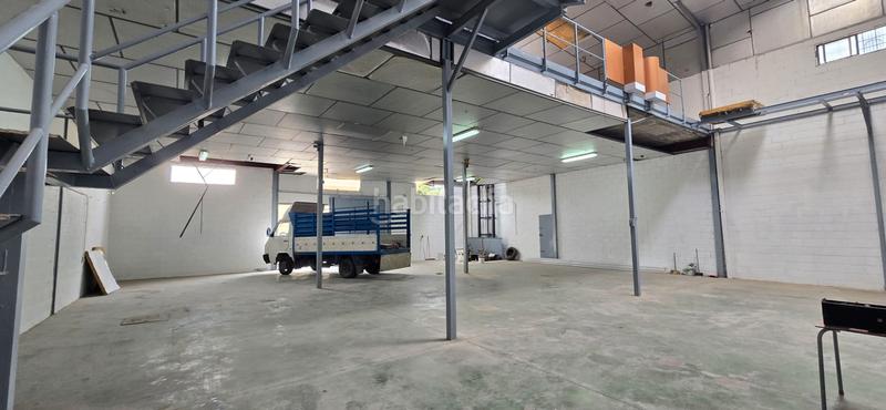 Foto 80fa377d-2bce-4b86-81f8-b0f13d200e61. Alquiler nave industrial en calle sudáfrica 77b en Jerez de la Frontera