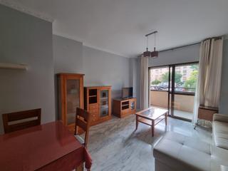Miete Etagenwohnung in El Altillo. Solo para funcionarios,profesores,personal sanitario