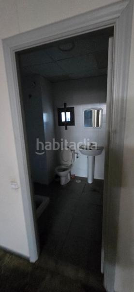 Foto 71f749b2-fc9b-4437-8a2d-84a76cd7d324. Location bâtiment à usage industriel dans avenida sanlúcar 1 dans Jerez de la Frontera