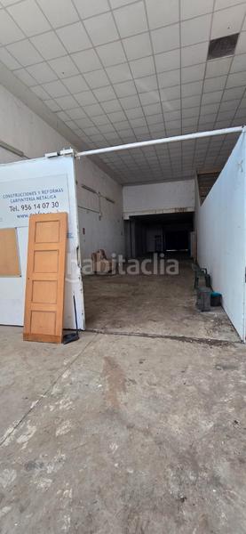 Foto 2a573b80-0efd-42ae-a672-4b040a644d22. Alquiler nave industrial en avenida sanlúcar 1 en Jerez de la Frontera