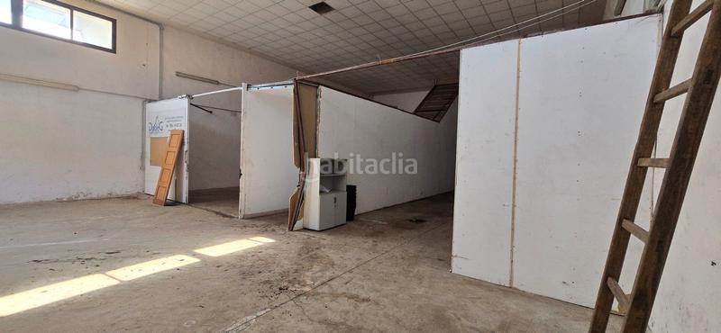 Foto b67751b1-a07a-4c88-aa33-489b1463afdb. Alquiler nave industrial en avenida sanlúcar 1 en Jerez de la Frontera