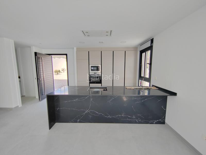 Foto 391fbcb1-c74c-4df9-b7a7-d323420c63f5. Casa modernasnbspvillas en grandes solares en zonas tranquilas, con vistas abiertas y orientadas al sur. todas las parcelas seleccionad en Busot