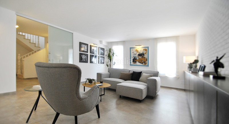 Foto 14cd60ee-aad7-4b9d-9ae1-7c0b815b3ddb. Maison avec parking piscine dans La Marina Elche / Elx