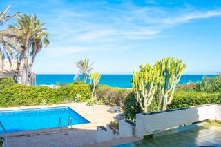 Haus in Cabo Roig. Presentamosnbspesta majestuosa villa de lujonbspsituada en la co