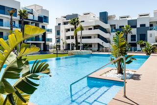 Local Comercial a El Raso. Complejo residencial bien establecido en el raso, un área de la