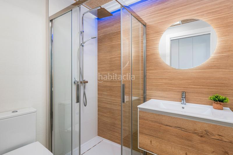 Foto e3c73c05-0da7-46f2-b8c5-a180b8a939e0. Casa bienvenido anbspsix seconds properties donde la exclusividad y el confort se encuentran en cada rincón. nos enorgullece presentar en Torrevieja