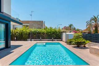 Casa a Playa Honda-Playa Paraíso. Six seconds properties vende esta maravillosa villa, de 2 dormit