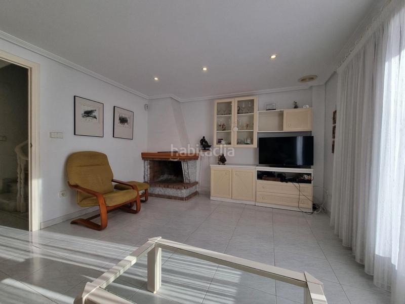 Foto c715df87-0313-4851-9a38-a3e28108dac3. Maison jumelée avec parking dans calas Santa Pola este Santa Pola