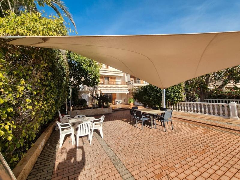 Foto ca3fc276-aab8-40a4-a9ad-d77b9375434d. Maison jumelée avec parking dans calas Santa Pola este Santa Pola