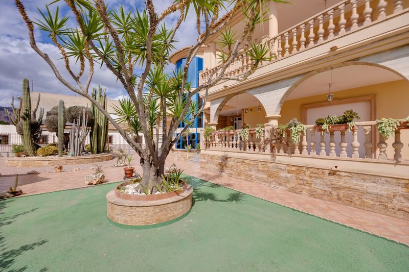 Foto 045fab3d-95ad-414f-ad7f-cff5a94d98dd. Casa amb aparcament piscina a Orihuela ciudad Orihuela