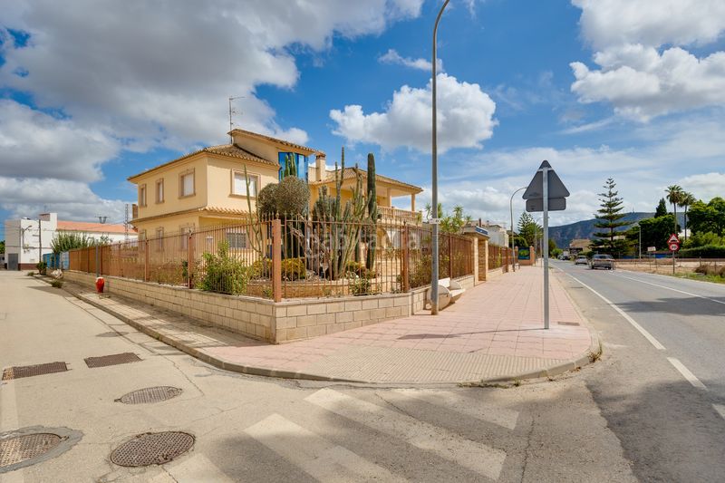 Foto b615a247-7a27-403e-a53b-e6b3c88195ab. Casa amb aparcament piscina a Orihuela ciudad Orihuela