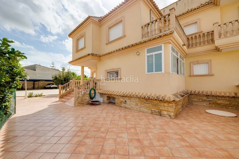 Foto cc1c94bd-b5a0-4e3e-9847-e2b4d0e60764. Casa amb aparcament piscina a Orihuela ciudad Orihuela