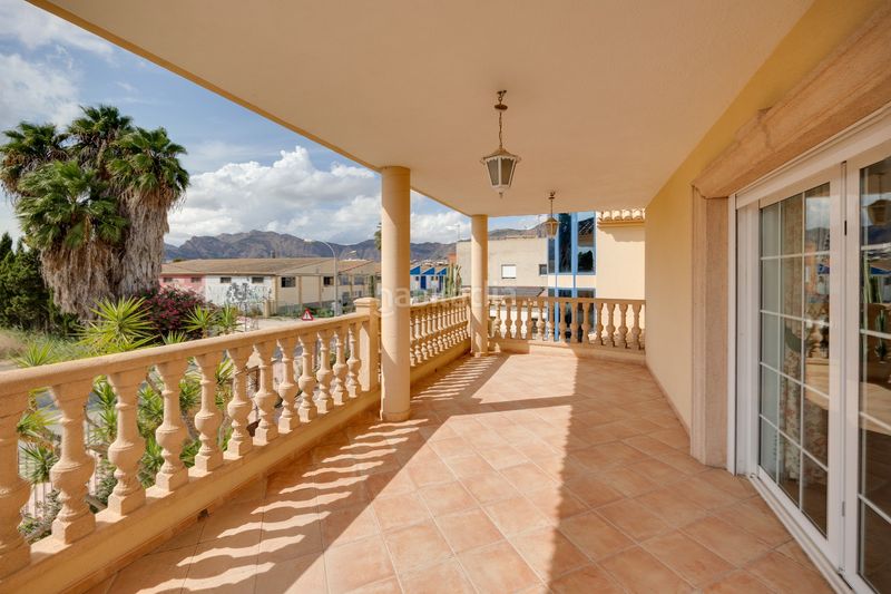Foto f449bc8f-c6e4-491e-9eab-e74f8adb23b9. Casa amb aparcament piscina a Orihuela ciudad Orihuela