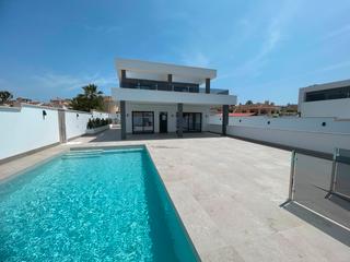 Maison à Benijófar. Descubre unas villas modernas de nueva construcción en ciudad qu