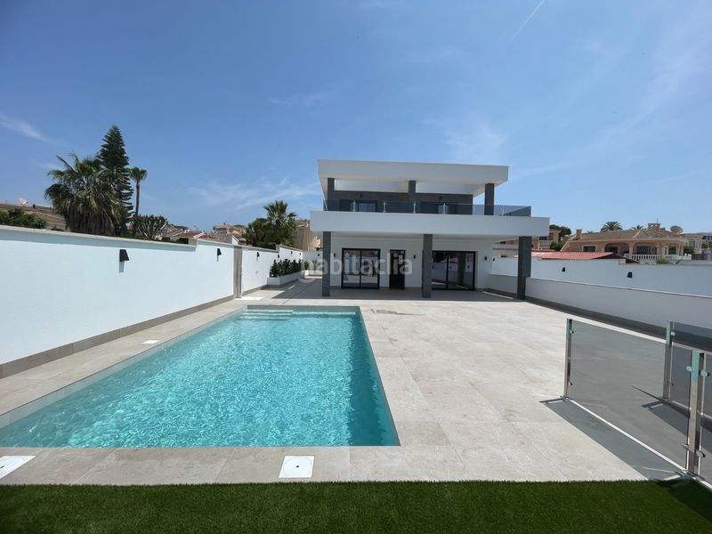 Foto 5517e308-4f02-461d-811e-659ae0c84447. Casa amb aparcament piscina a Benijófar