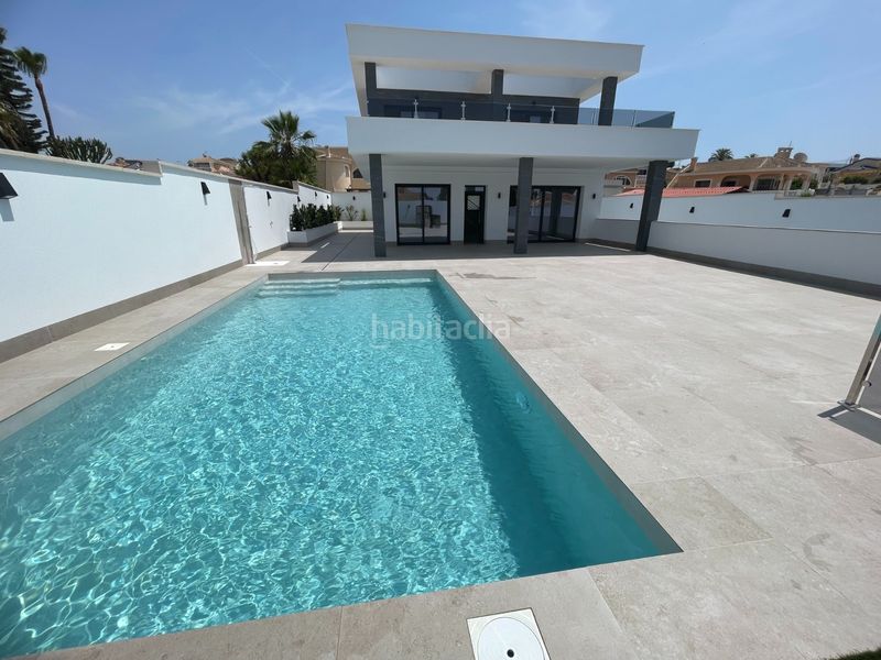 Foto 587baf9c-a554-452d-8193-2025c58c42a9. Casa amb aparcament piscina a Benijófar