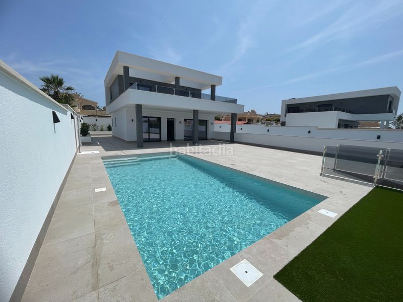 Foto 8d92c5ae-8ed5-4f48-8987-3efb967b3dc8. Casa amb aparcament piscina a Benijófar